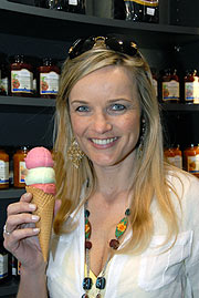 Schuhbecks Eissalon an der Leopoldstr (Foto: Ingrid Grossmann)